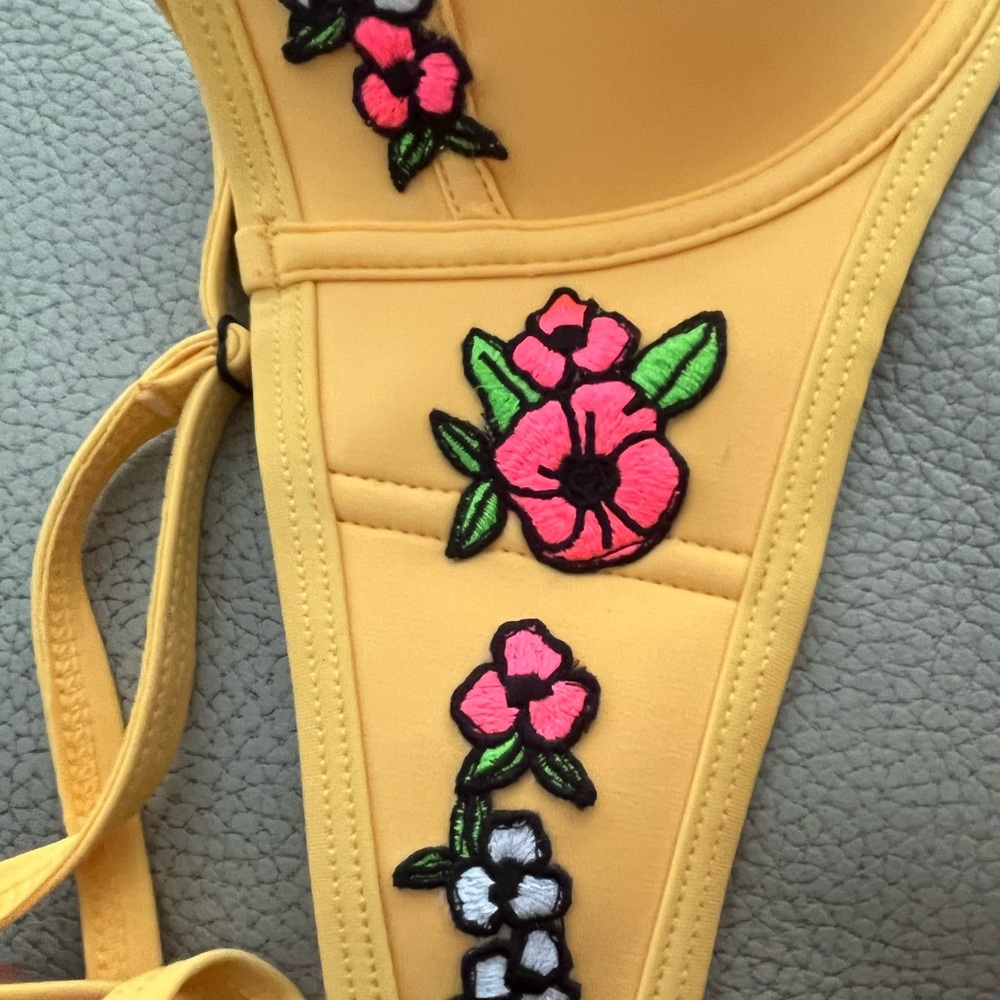 Yellow Triangl Bikini - Picture 15 of 15